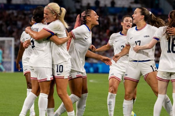 Emma Hayes Has USWNT Firing on All Cylinders